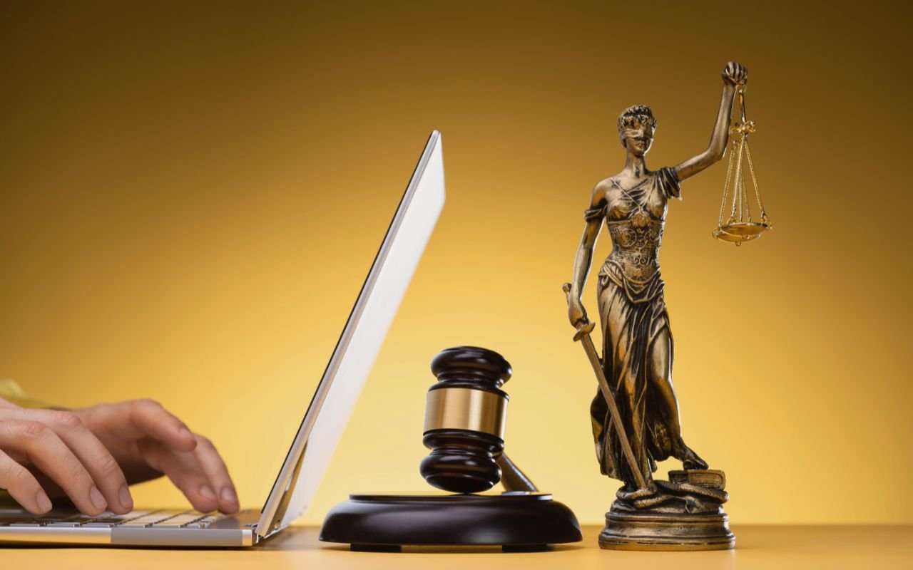 Aumento de demandas contra influencers y creadores de contenido (2026-2028)